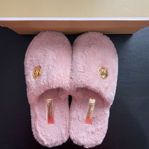 Women’s slippers